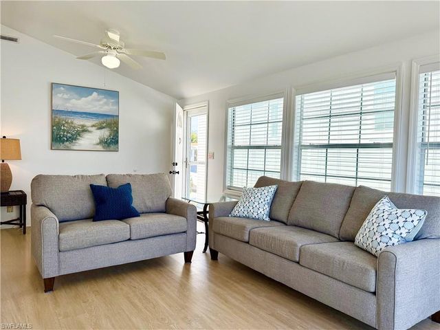 523 Cheetah DR # 523, Naples, FL 34114