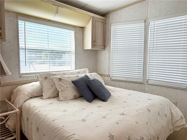 523 Cheetah DR # 523, Naples, FL 34114