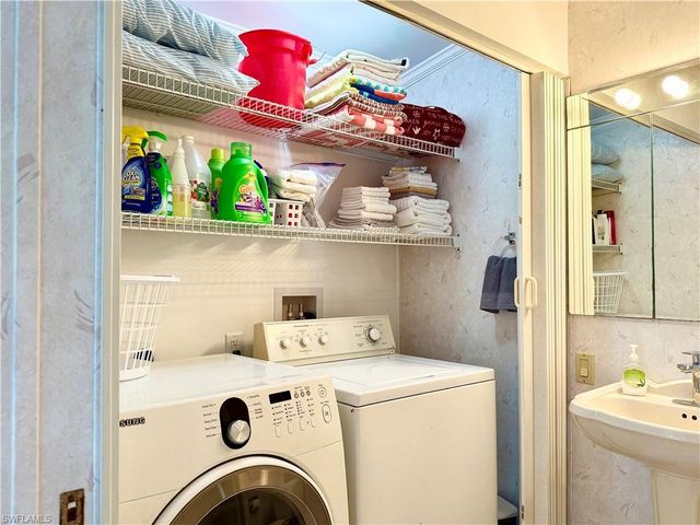 523 Cheetah DR # 523, Naples, FL 34114