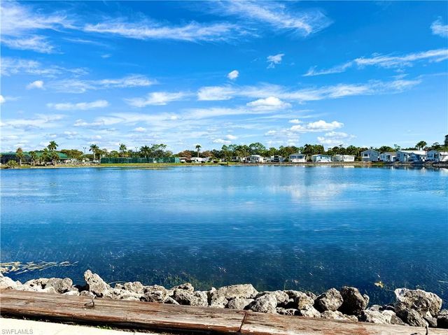 523 Cheetah DR # 523, Naples, FL 34114