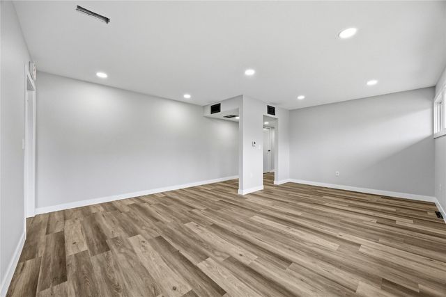 4245 1st Avenue SE A, Cedar Rapids, IA 52402