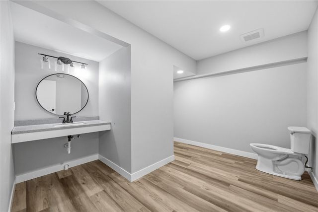 4245 1st Avenue SE A, Cedar Rapids, IA 52402