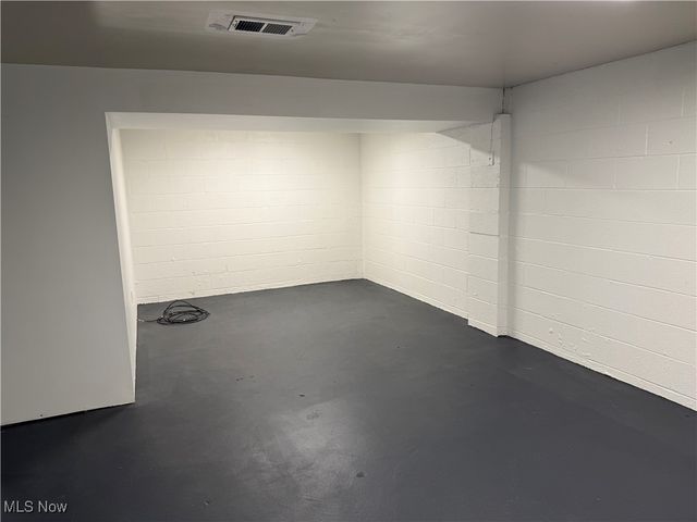 195 Surrey Lane, Canfield, OH 44406