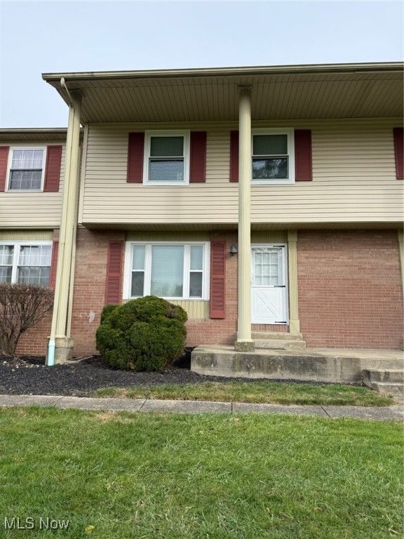 195 Surrey Lane, Canfield, OH 44406