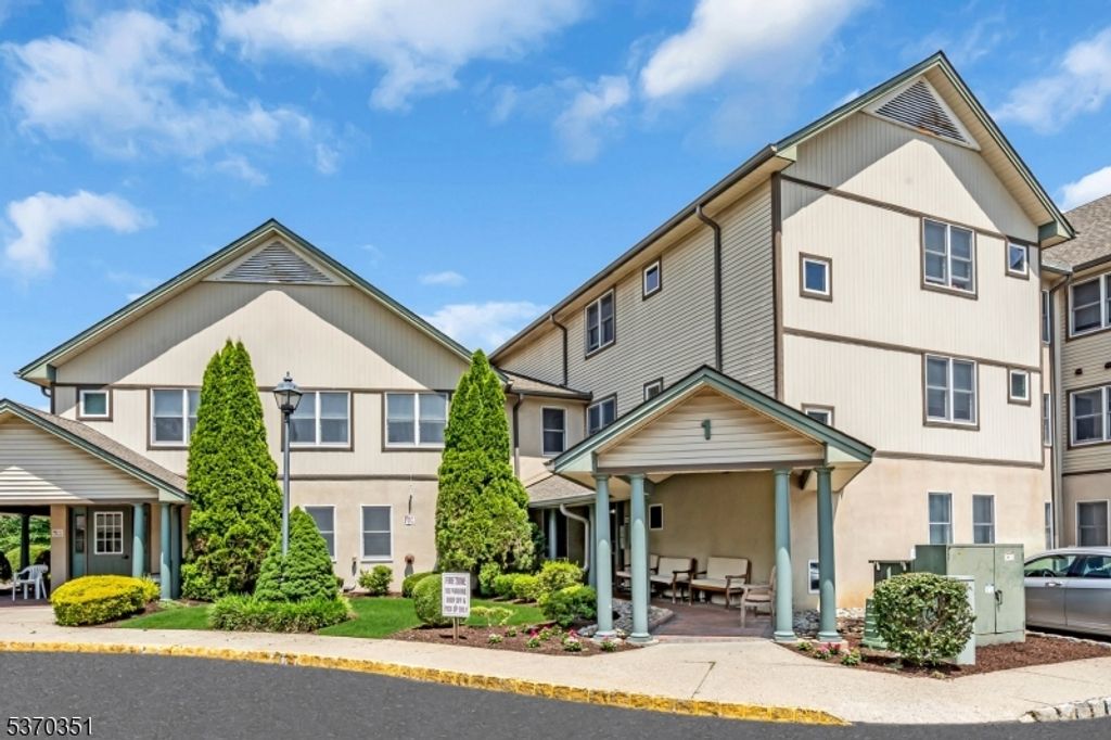 47 Park Edge 47, Berkeley Heights Twp., NJ 07922