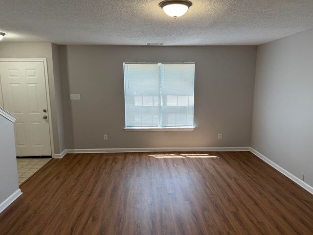 1841 W BLACK BEAR CIR, Memphis, TN 38016