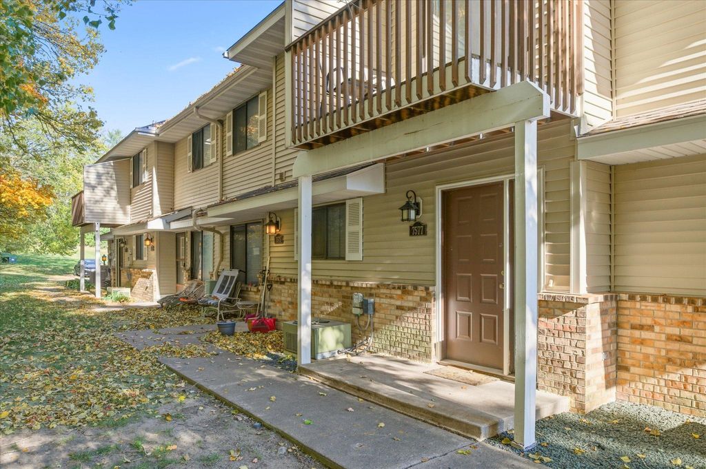 7577 Vinewood Court, Maple Grove, MN 55311