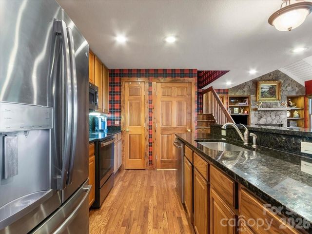 121 Ivy Ridge Road, Burnsville, NC 28714