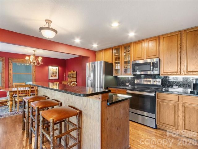 121 Ivy Ridge Road, Burnsville, NC 28714