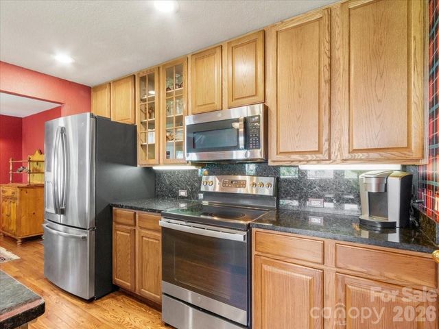 121 Ivy Ridge Road, Burnsville, NC 28714