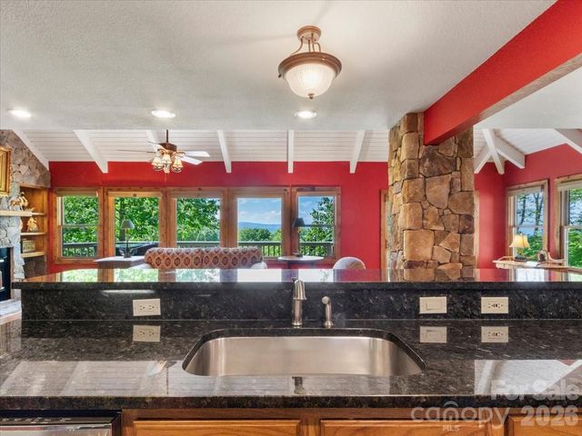 121 Ivy Ridge Road, Burnsville, NC 28714