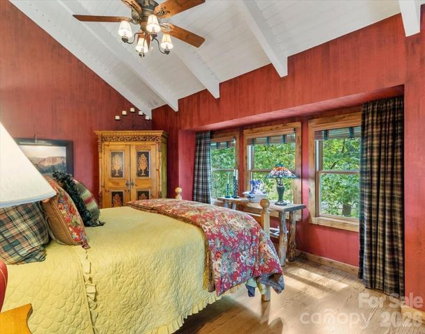 121 Ivy Ridge Road, Burnsville, NC 28714