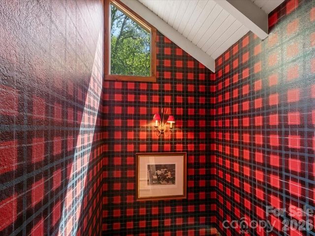 121 Ivy Ridge Road, Burnsville, NC 28714