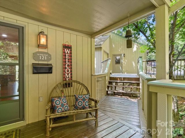 121 Ivy Ridge Road, Burnsville, NC 28714