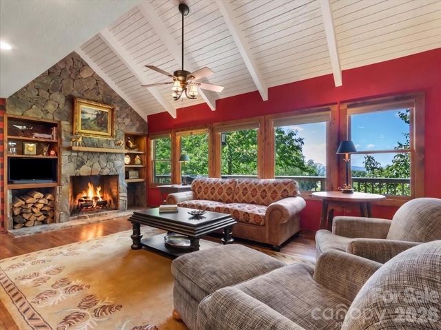 121 Ivy Ridge Road, Burnsville, NC 28714