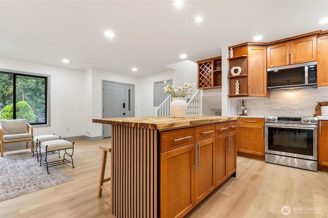 6714 161st Street NW, Stanwood, WA 98292