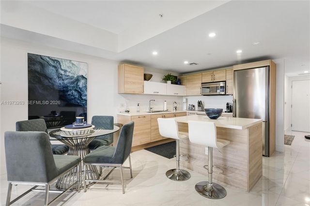 16385 Biscayne Blvd 1502, North Miami Beach, FL 33160