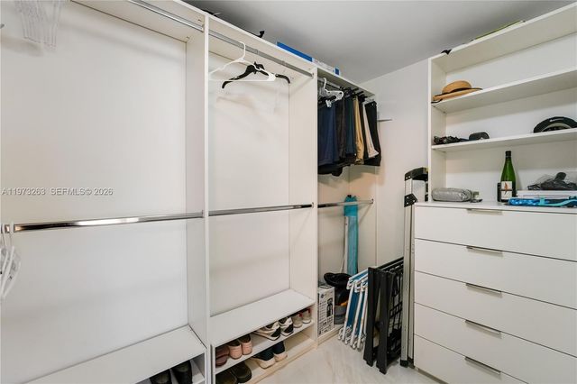 16385 Biscayne Blvd 1502, North Miami Beach, FL 33160