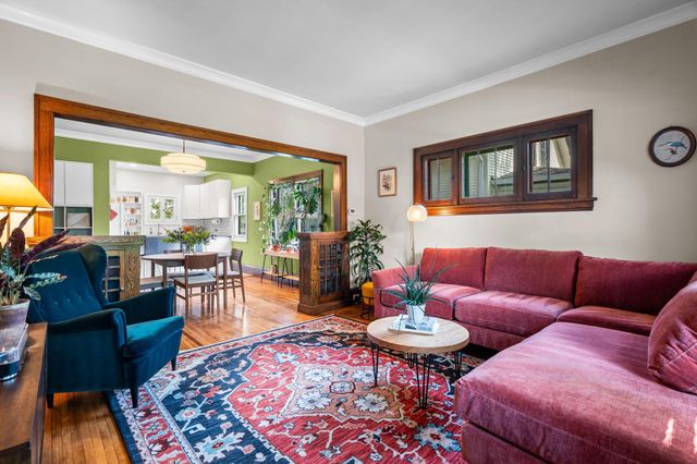 4343 10th Avenue S, Minneapolis, MN 55407