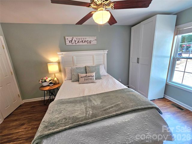 3526 Pinehaven Drive, New London, NC 28127