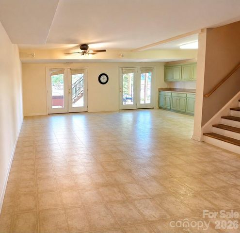 3526 Pinehaven Drive, New London, NC 28127