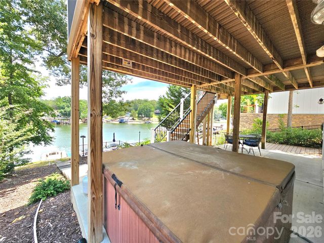 3526 Pinehaven Drive, New London, NC 28127