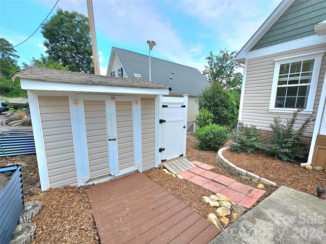 3526 Pinehaven Drive, New London, NC 28127