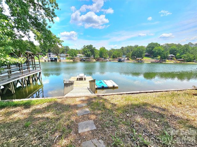 3526 Pinehaven Drive, New London, NC 28127