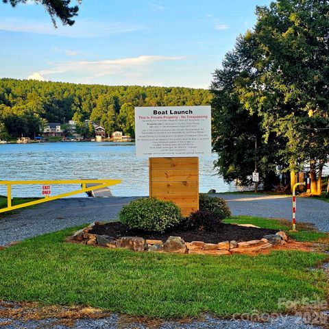3526 Pinehaven Drive, New London, NC 28127