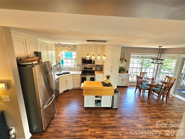 3526 Pinehaven Drive, New London, NC 28127