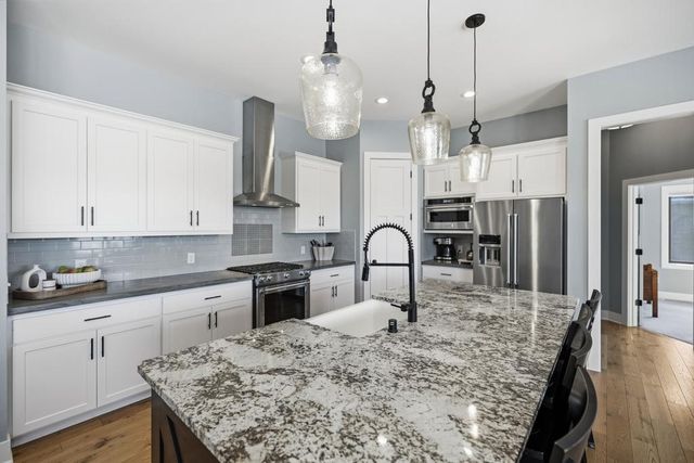 4152 Hummingbird Court N, Lake Elmo, MN 55042