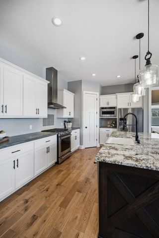 4152 Hummingbird Court N, Lake Elmo, MN 55042