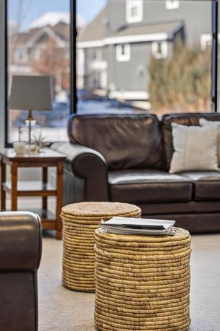 4152 Hummingbird Court N, Lake Elmo, MN 55042