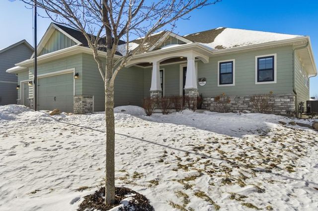 4152 Hummingbird Court N, Lake Elmo, MN 55042