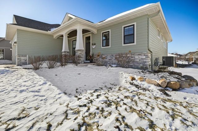 4152 Hummingbird Court N, Lake Elmo, MN 55042