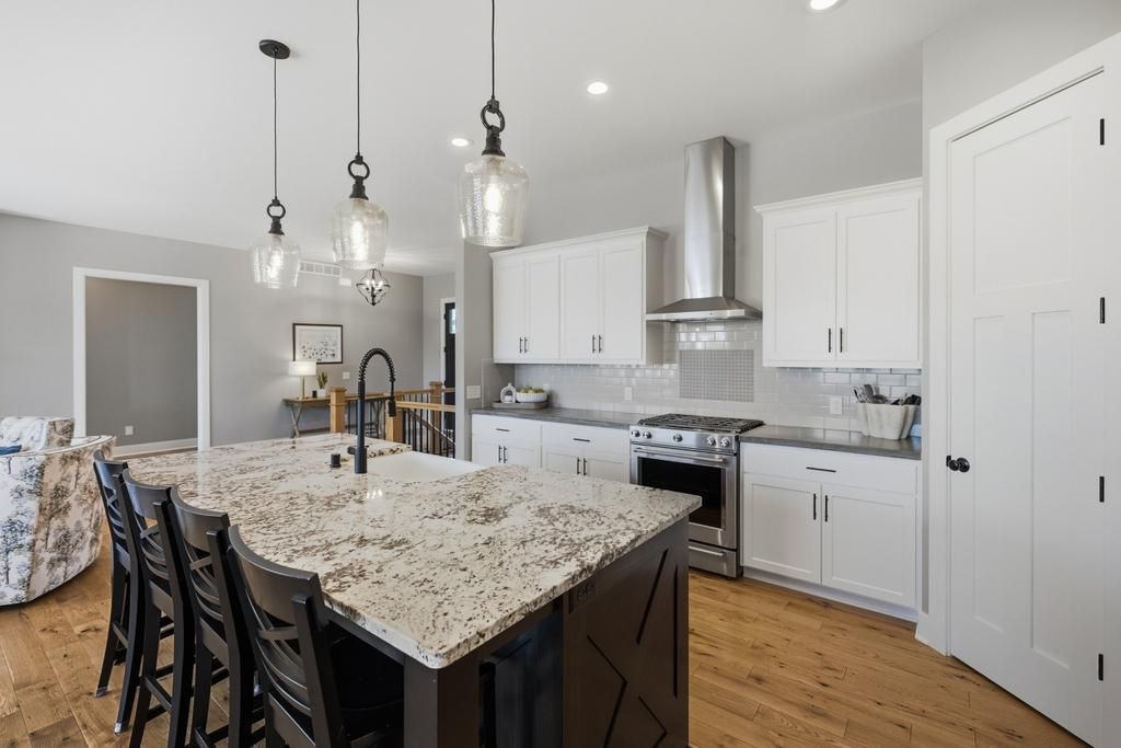 4152 Hummingbird Court N, Lake Elmo, MN 55042