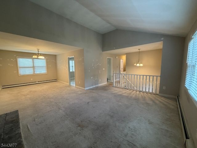 29 Billings Rd, Hopatcong Boro, NJ 07843