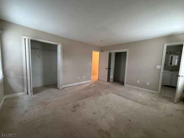 29 Billings Rd, Hopatcong Boro, NJ 07843