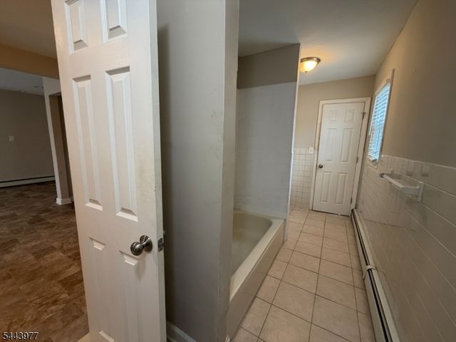29 Billings Rd, Hopatcong Boro, NJ 07843