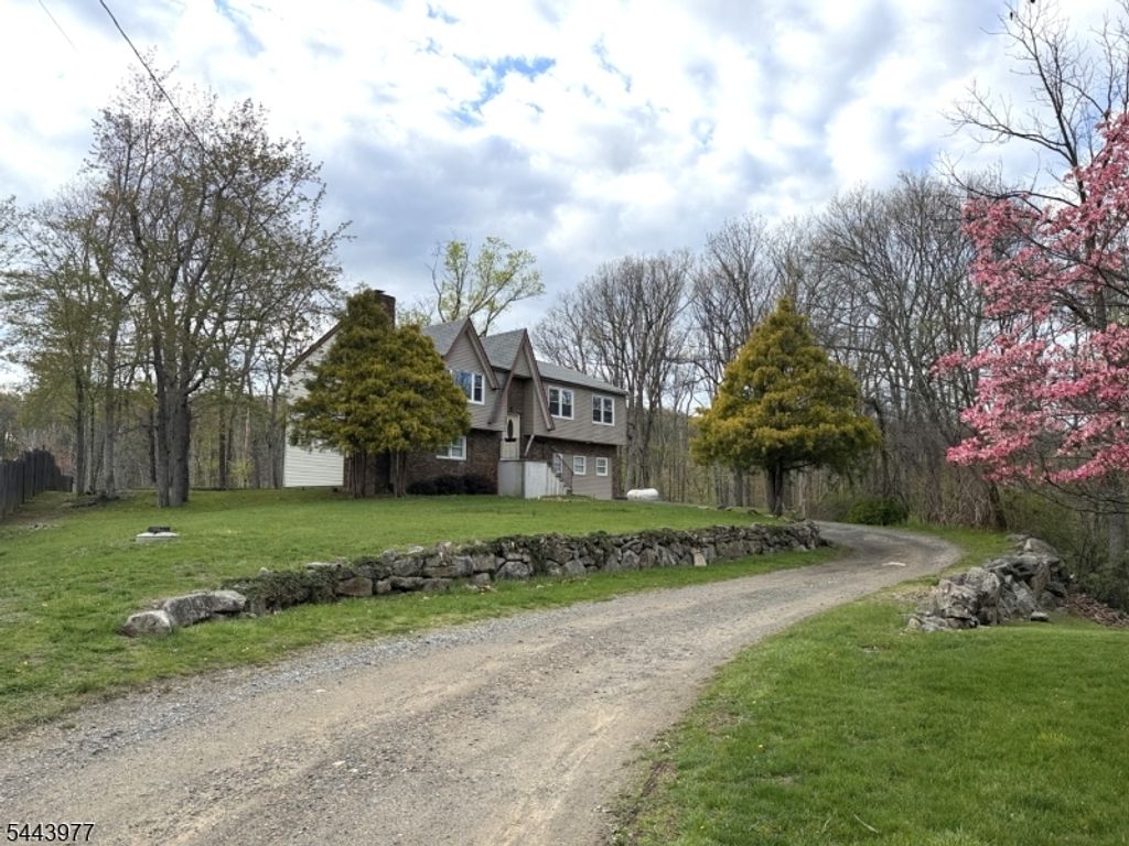 29 Billings Rd, Hopatcong Boro, NJ 07843 — photo 2