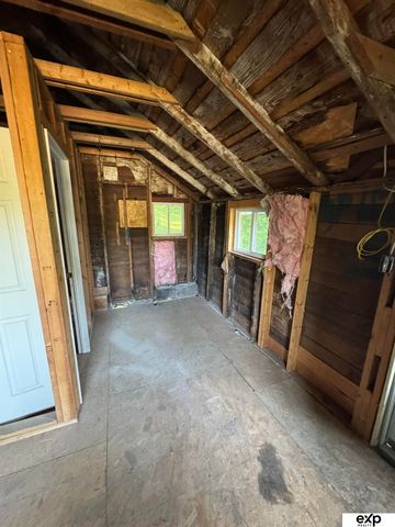 2433 N Broadway Street, Council Bluffs, IA 51503