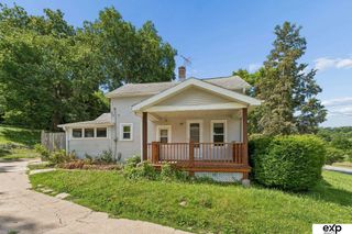 2433 N Broadway Street, Council Bluffs, IA 51503