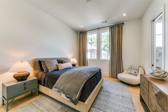 4007 Hawthorne Avenue, Dallas, TX 75219