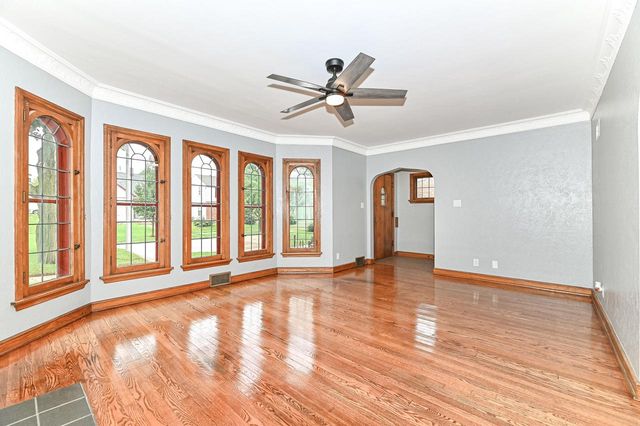 1642 S 52nd STREET, West Milwaukee, WI 53214