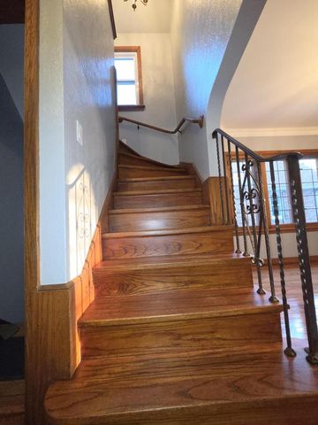 1642 S 52nd STREET, West Milwaukee, WI 53214
