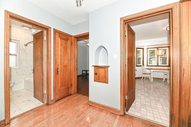 1642 S 52nd STREET, West Milwaukee, WI 53214