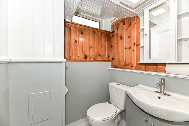 1642 S 52nd STREET, West Milwaukee, WI 53214