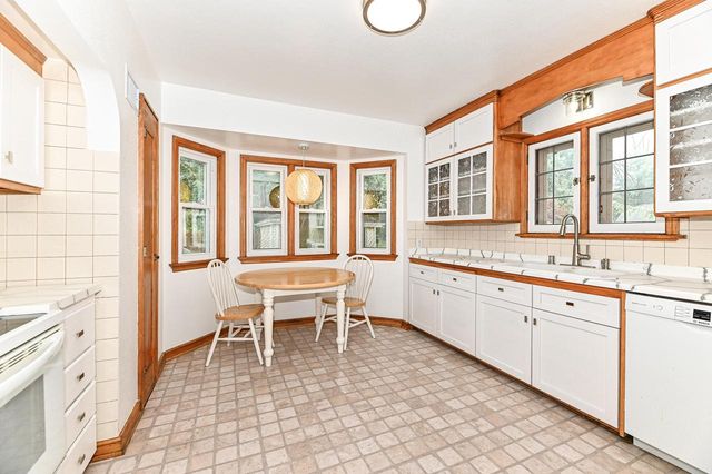 1642 S 52nd STREET, West Milwaukee, WI 53214