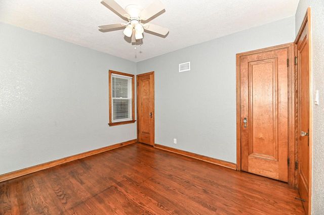 1642 S 52nd STREET, West Milwaukee, WI 53214
