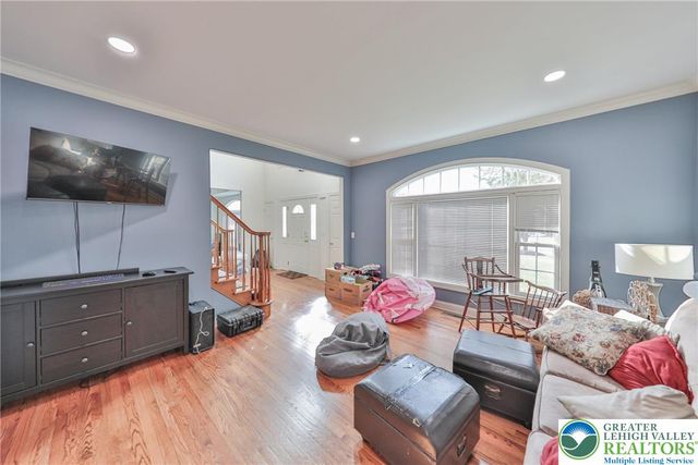 4544 Oakwood Lane, Lower Nazareth Twp, PA 18064